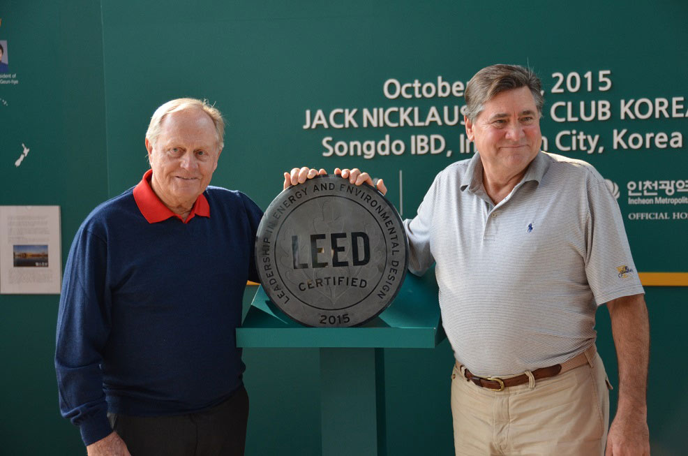 Jack Nicklaus with Jack Nicklaus Golf Club Korea developer Stan Gale